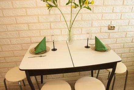 Трехкомнатная квартира на сутки Городецкая кухня