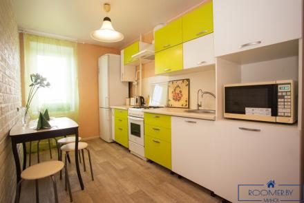 Трехкомнатная квартира на сутки Городецкая кухня